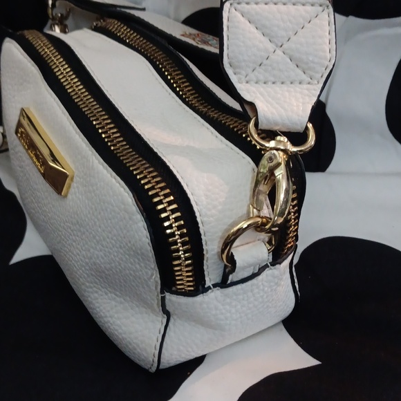 Steve Madden - Picture 3 of 8